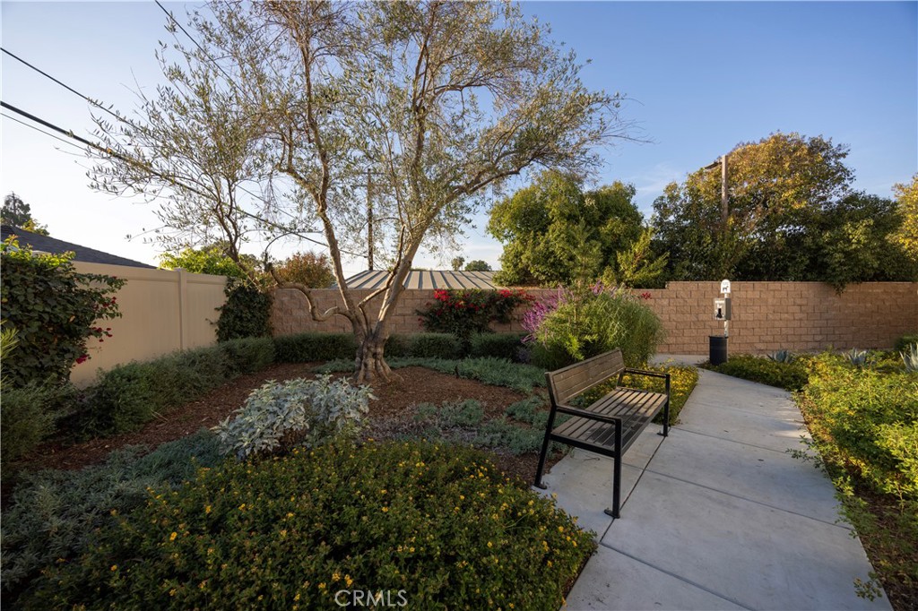 1626 W Cameron Avenue