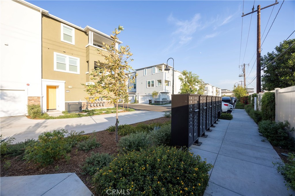 1626 W Cameron Avenue