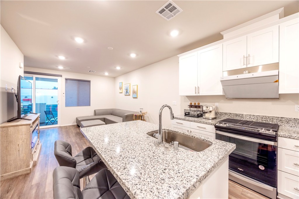 1626 W Cameron Avenue