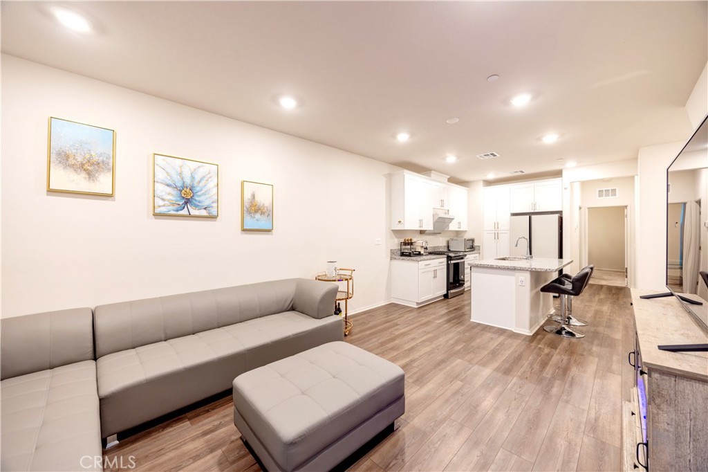 1626 W Cameron Avenue