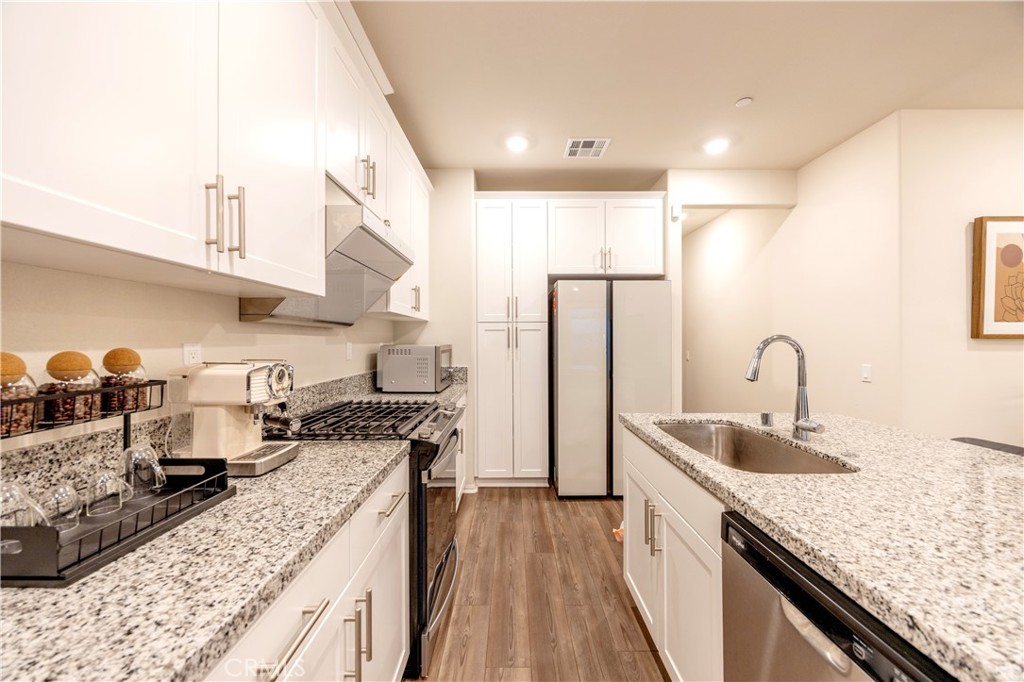 1626 W Cameron Avenue