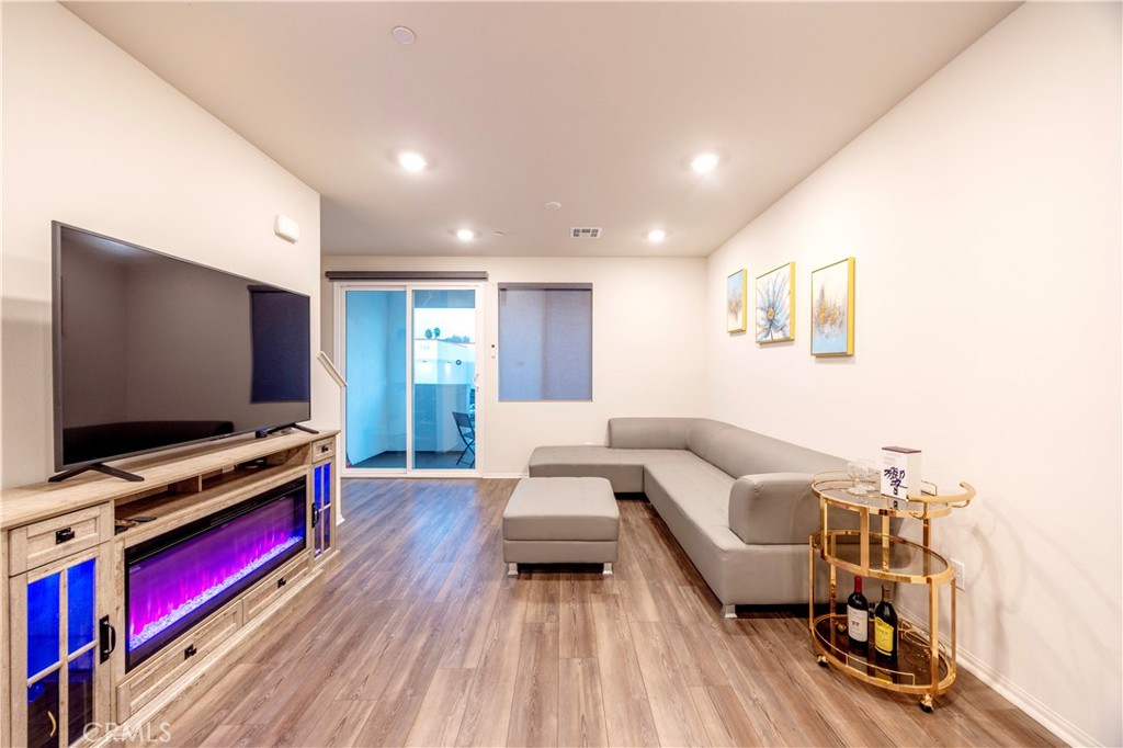 1626 W Cameron Avenue