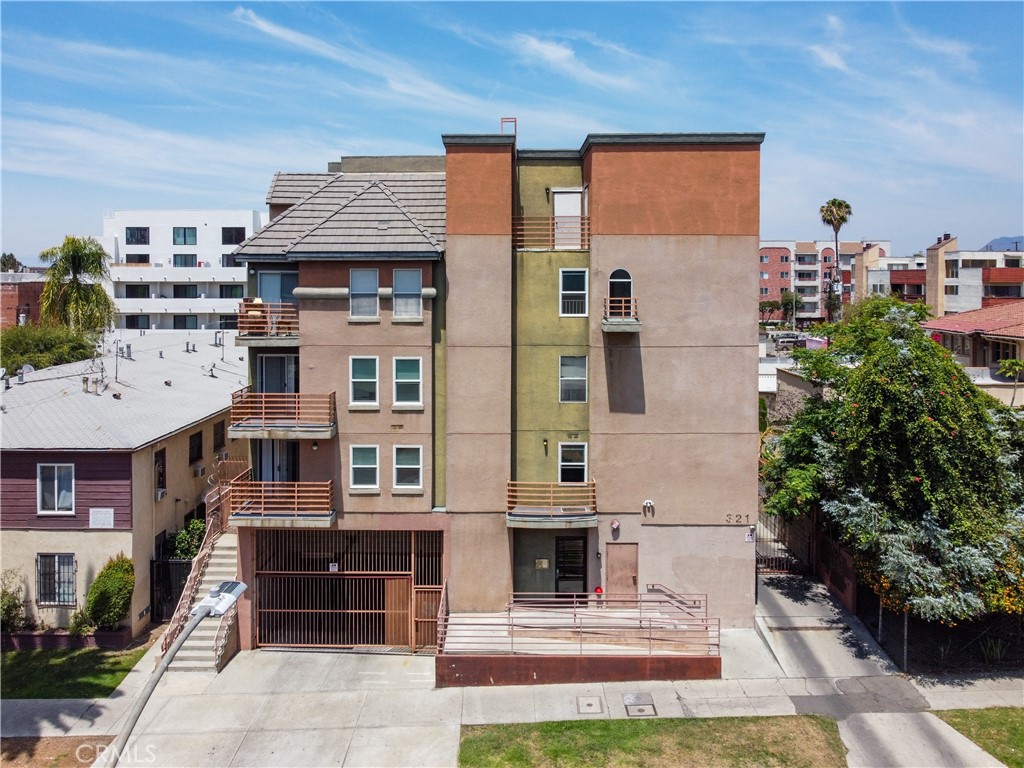 321 S Occidental Boulevard 212