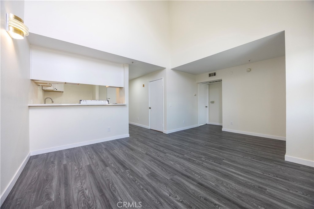 321 S Occidental Boulevard 212