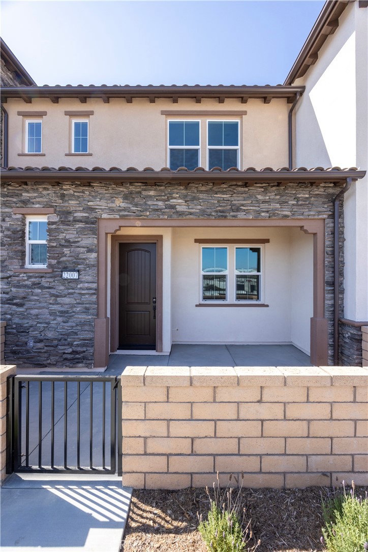 22007 FLORENCE CIRCLE