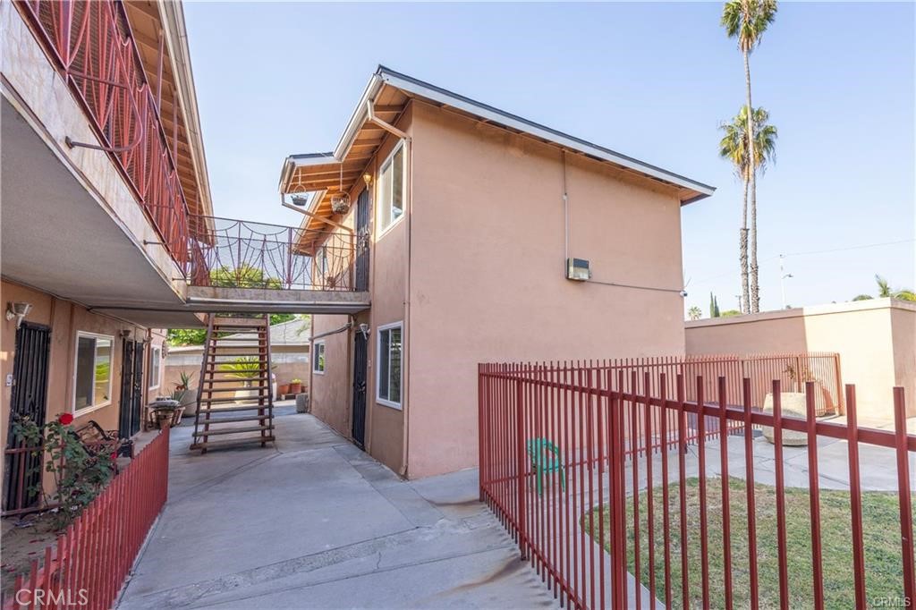 115 N Walnuthaven Drive 5