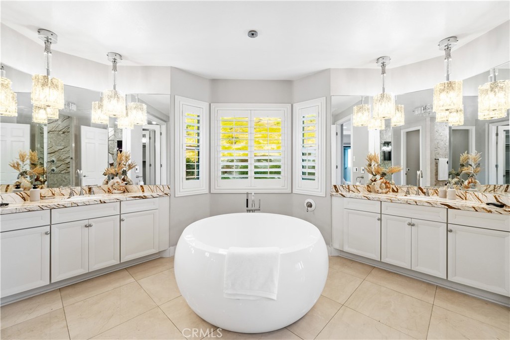 4090 Naples Court