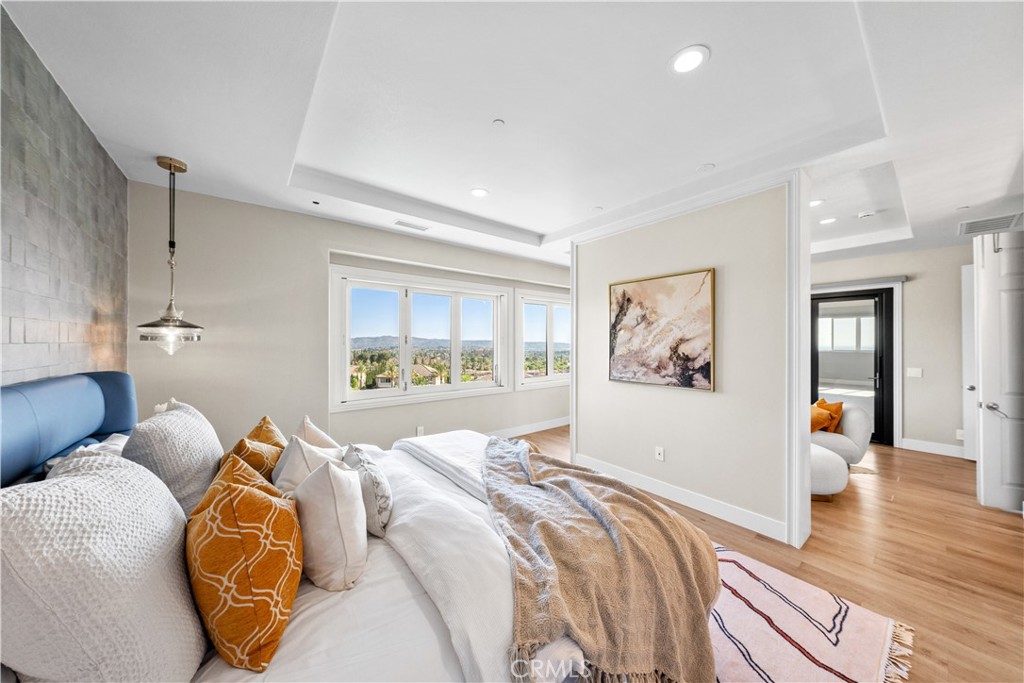 4090 Naples Court