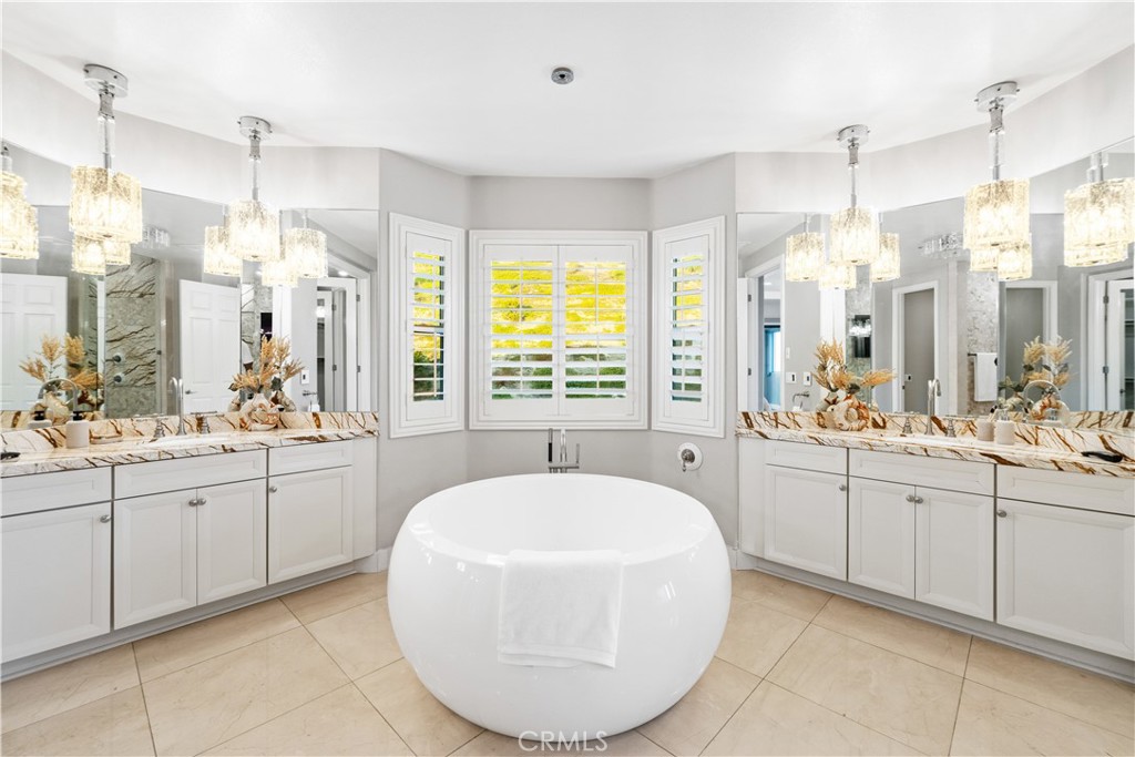 4090 Naples Court