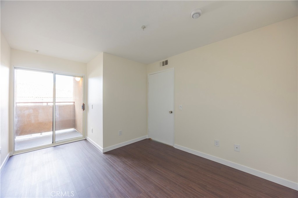 321 S Occidental Boulevard 106