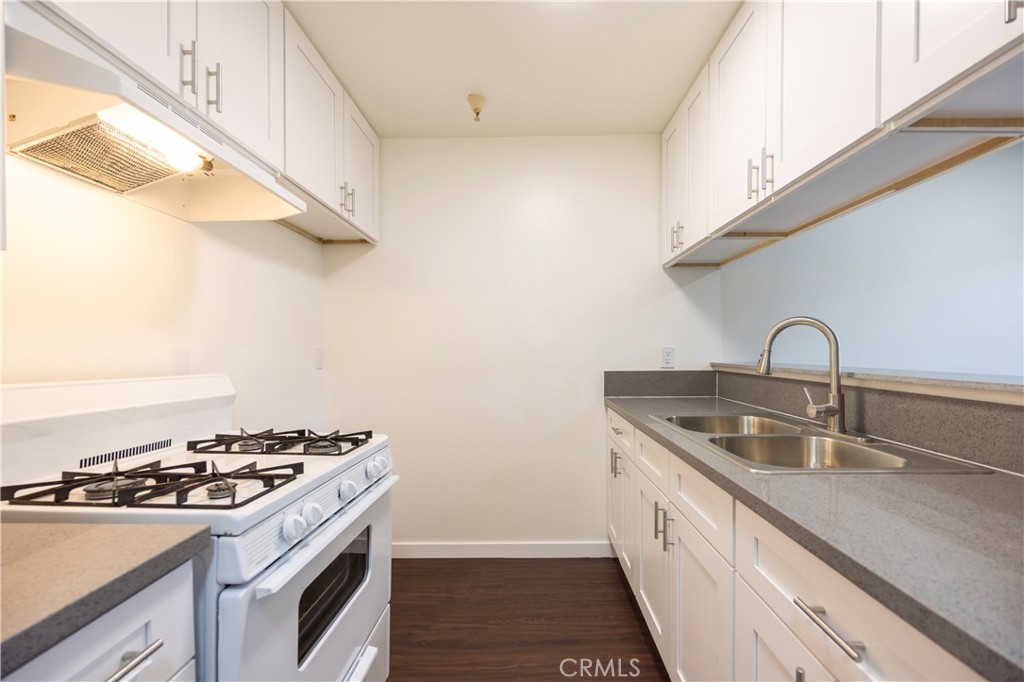 321 S Occidental Boulevard 106