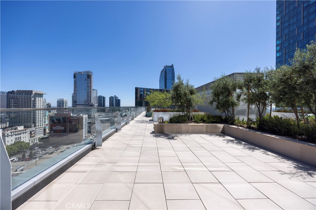 877 Francisco Street 1622