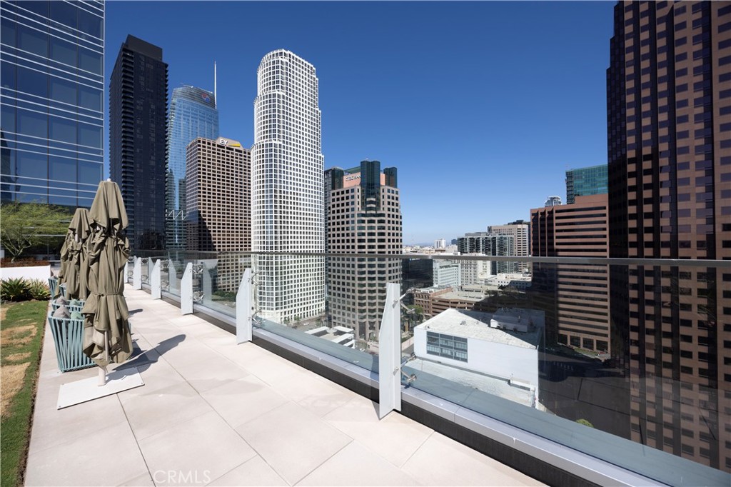 877 Francisco Street 1622