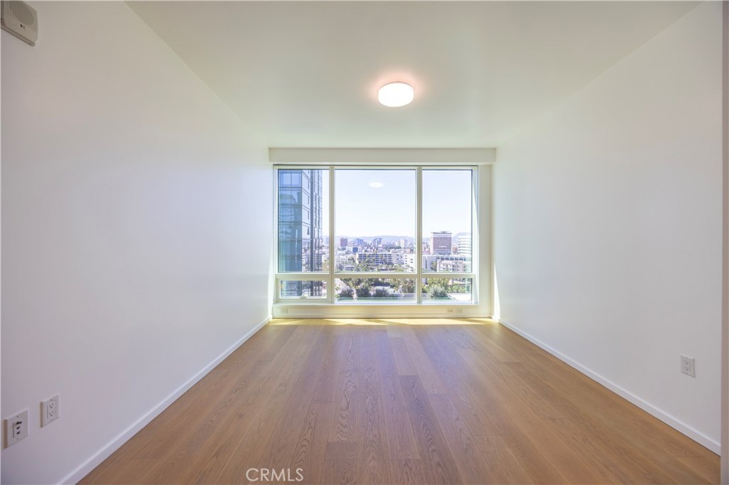 877 Francisco Street 1622