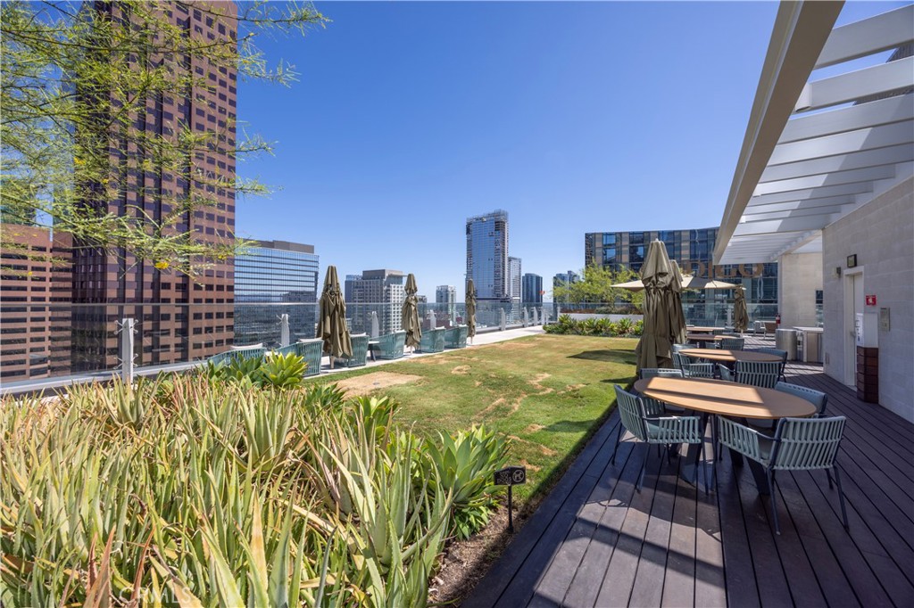 877 Francisco Street 1622
