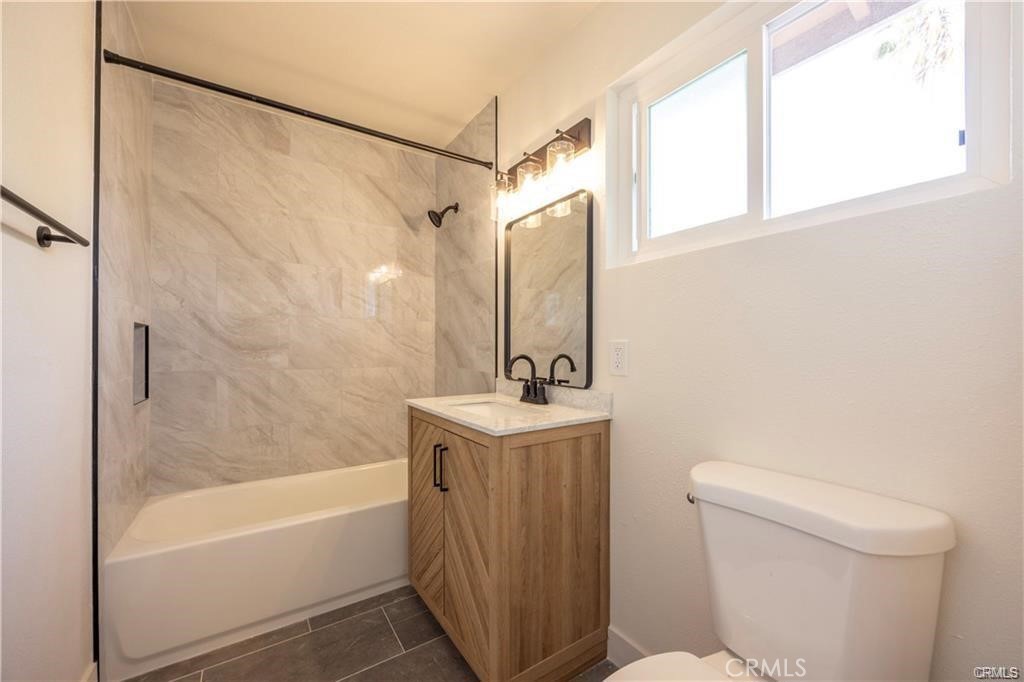 115 N Walnuthaven Drive 7