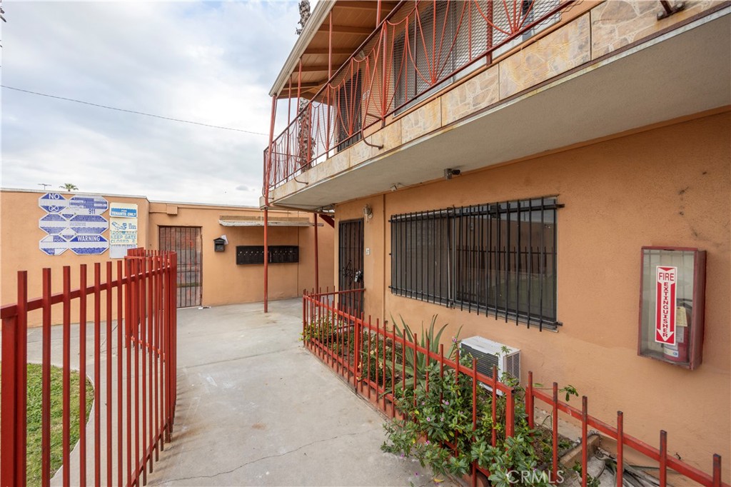 115 N Walnuthaven Drive 1