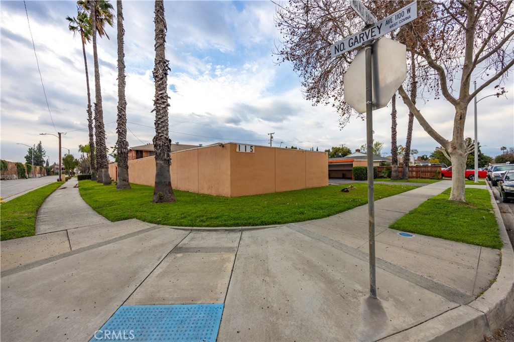 115 N Walnuthaven Drive 1