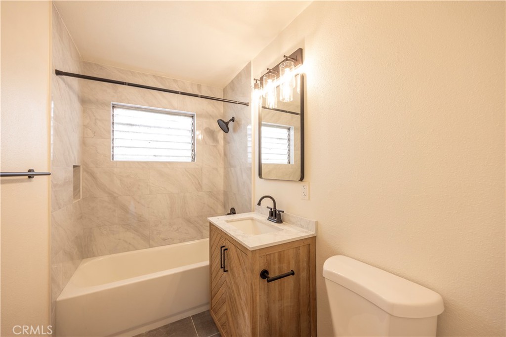 115 N Walnuthaven Drive 1
