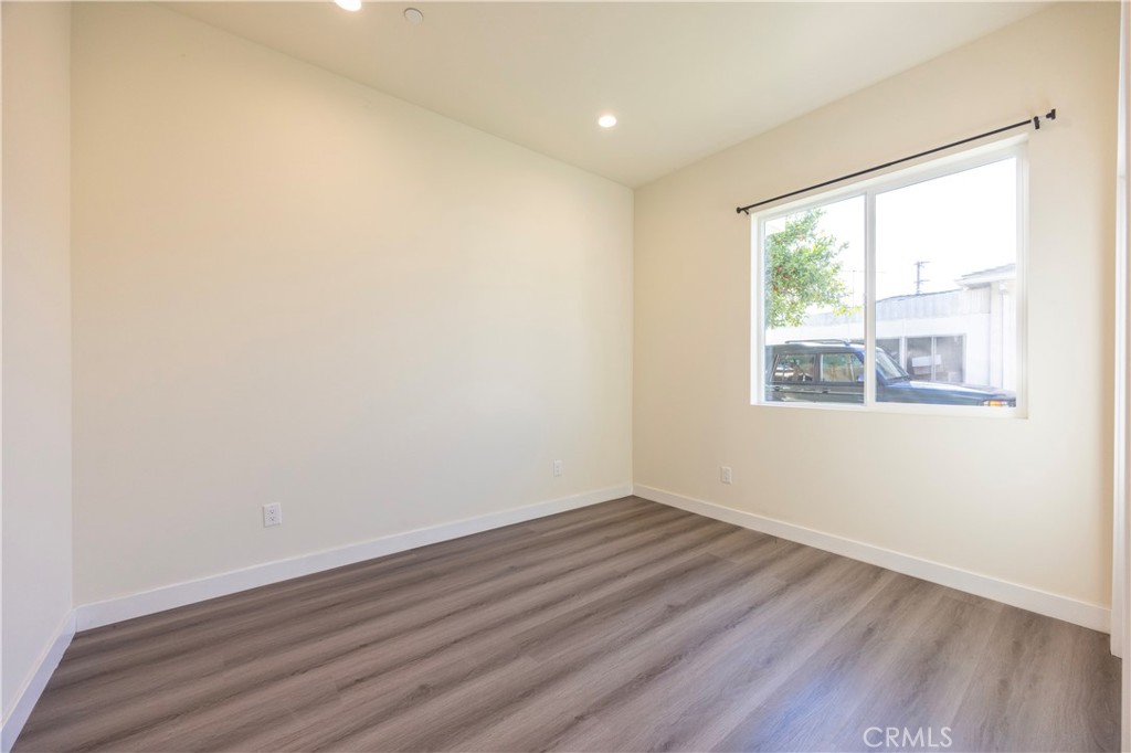 2558 A S 10th Avenue