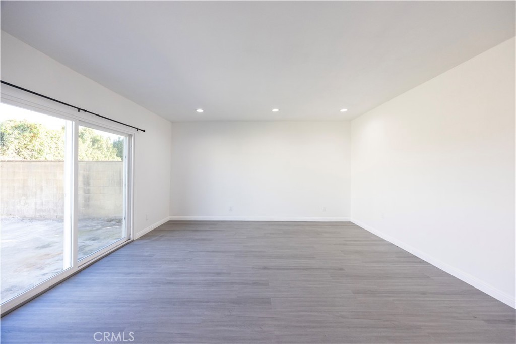 2558 A S 10th Avenue