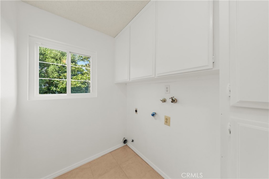 2145 Indian Creek