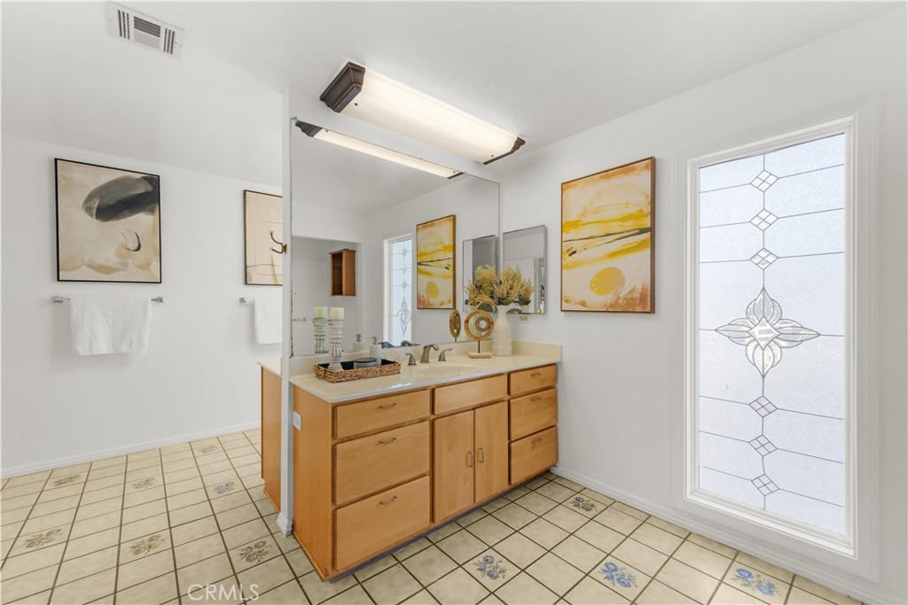 2145 Indian Creek