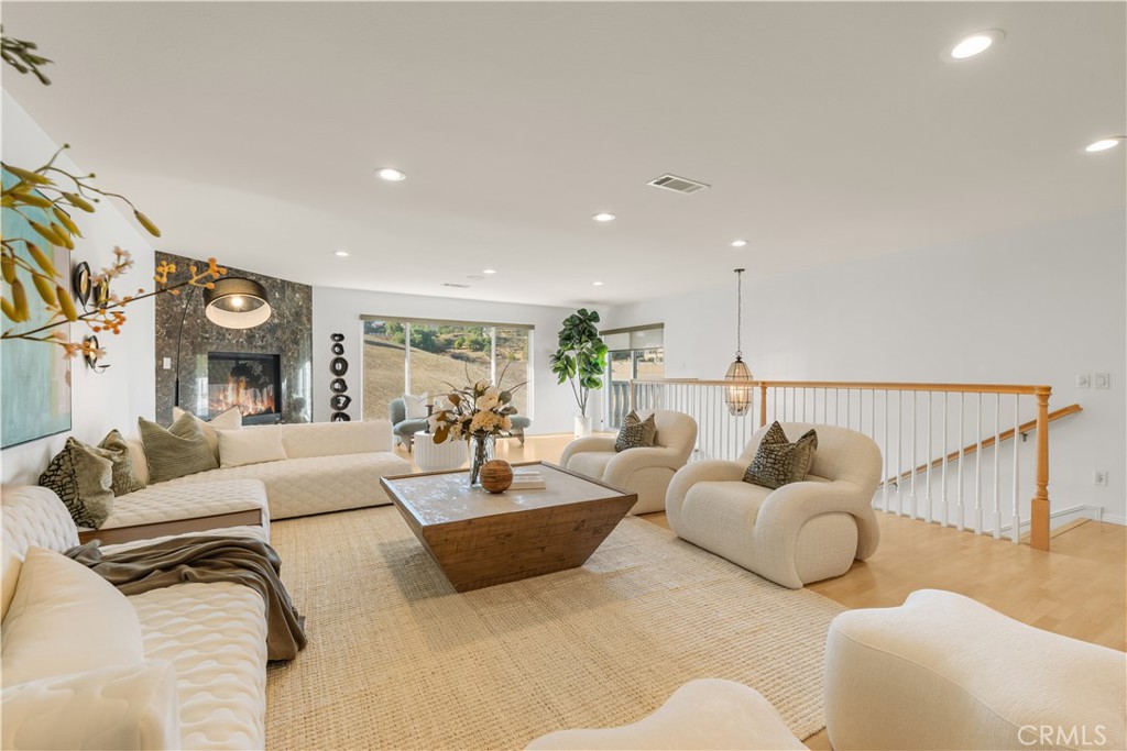 2145 Indian Creek