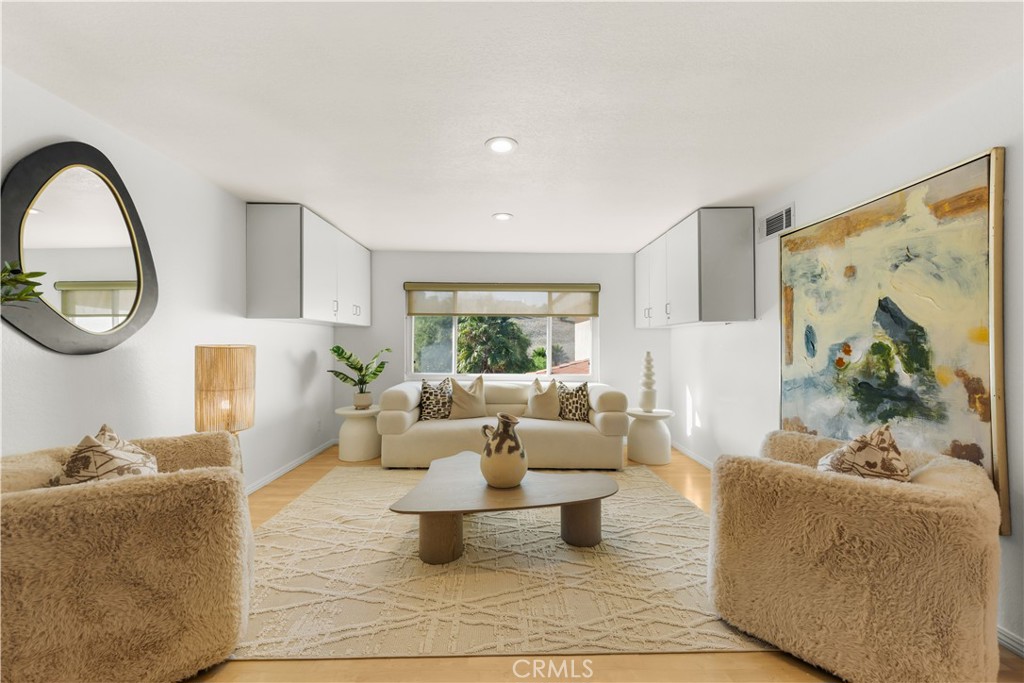 2145 Indian Creek