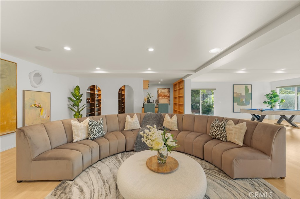 2145 Indian Creek