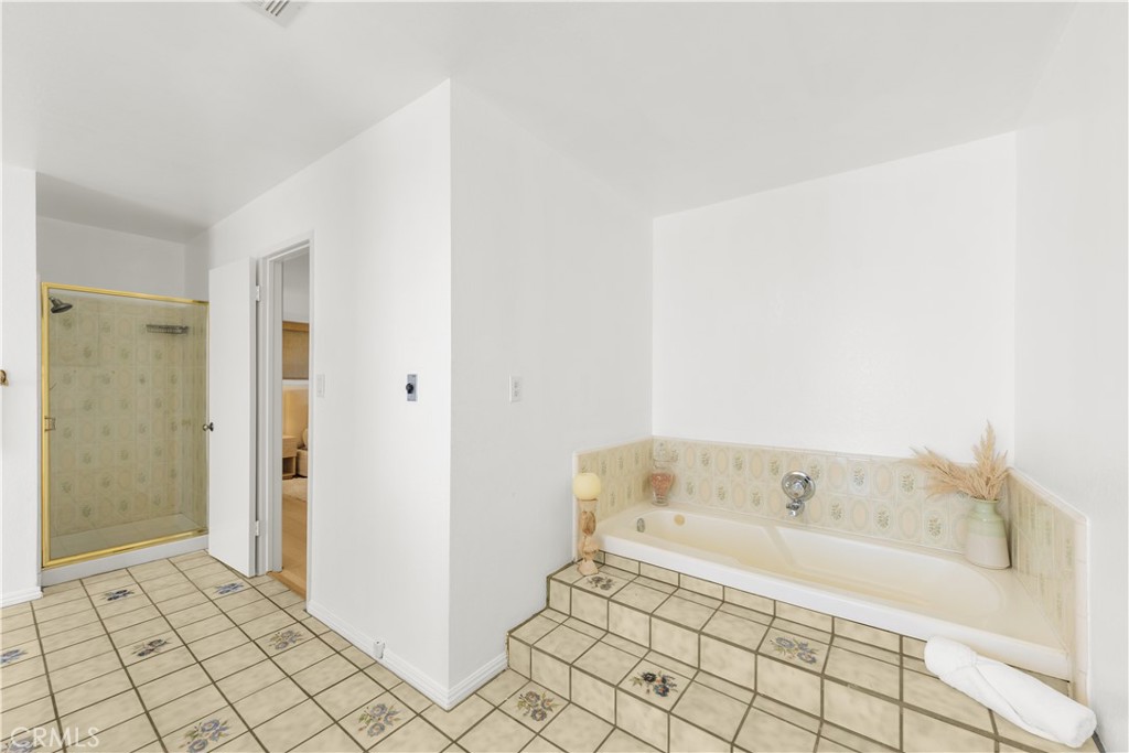 2145 Indian Creek
