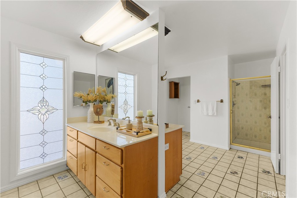 2145 Indian Creek