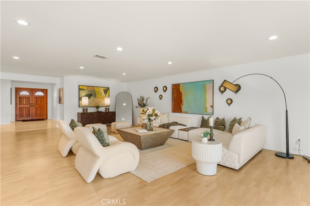 2145 Indian Creek