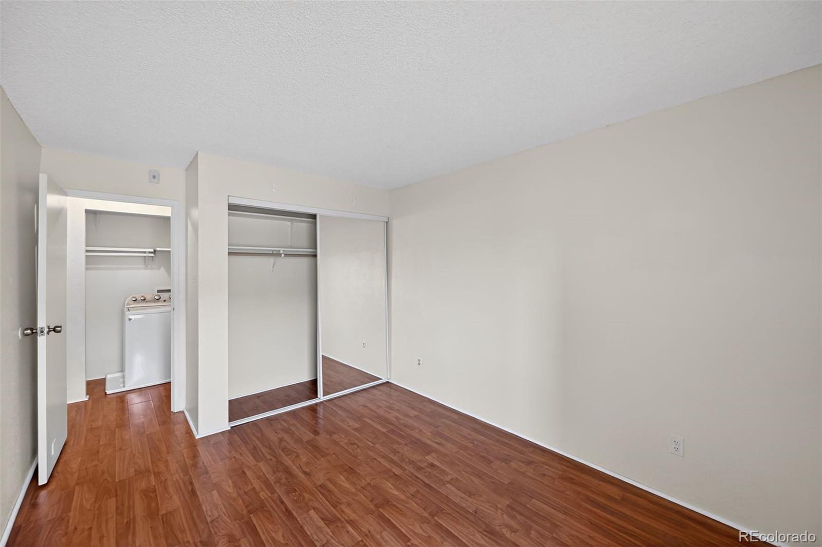 1350 Golden Circle Unit: 211