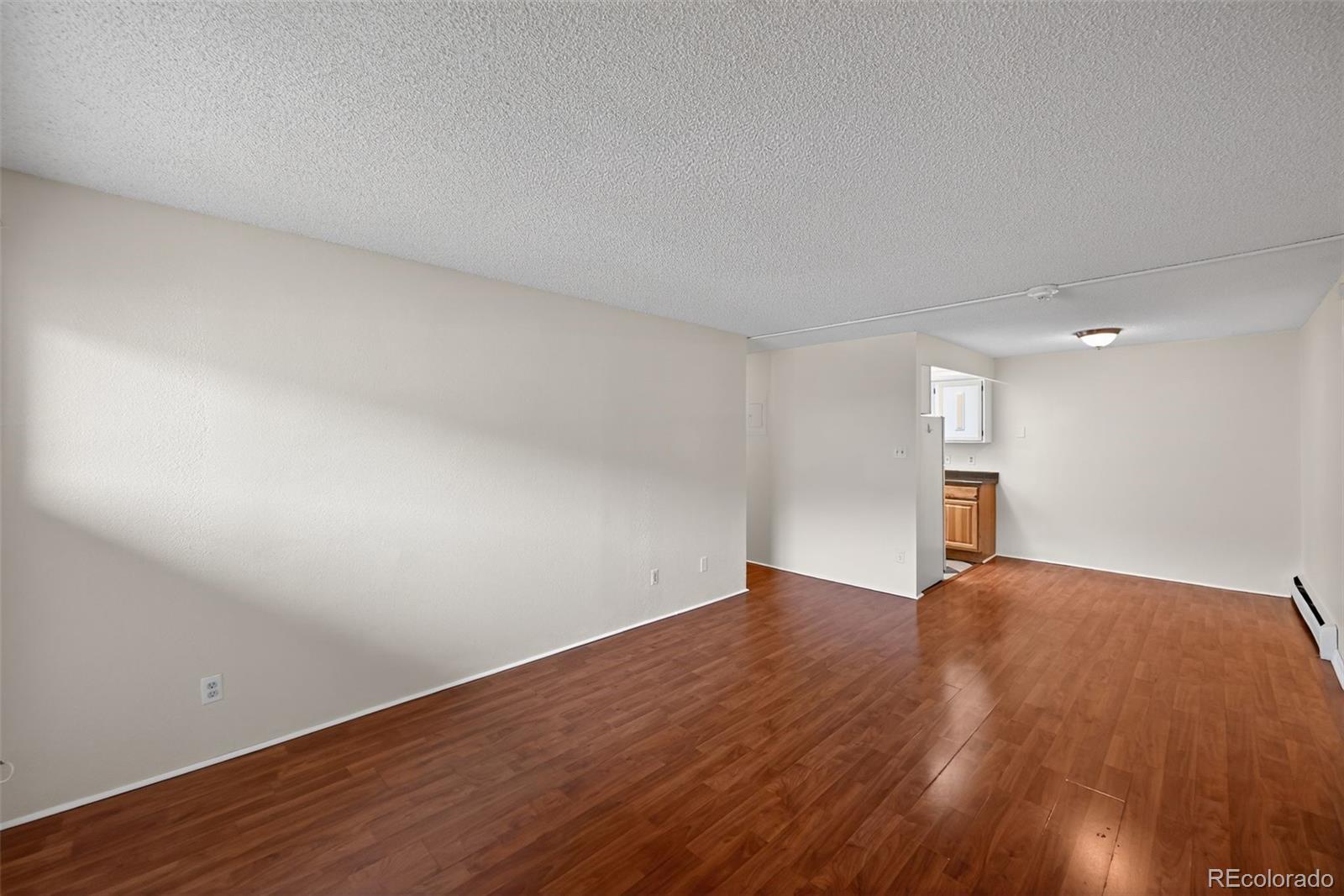 1350 Golden Circle Unit: 211