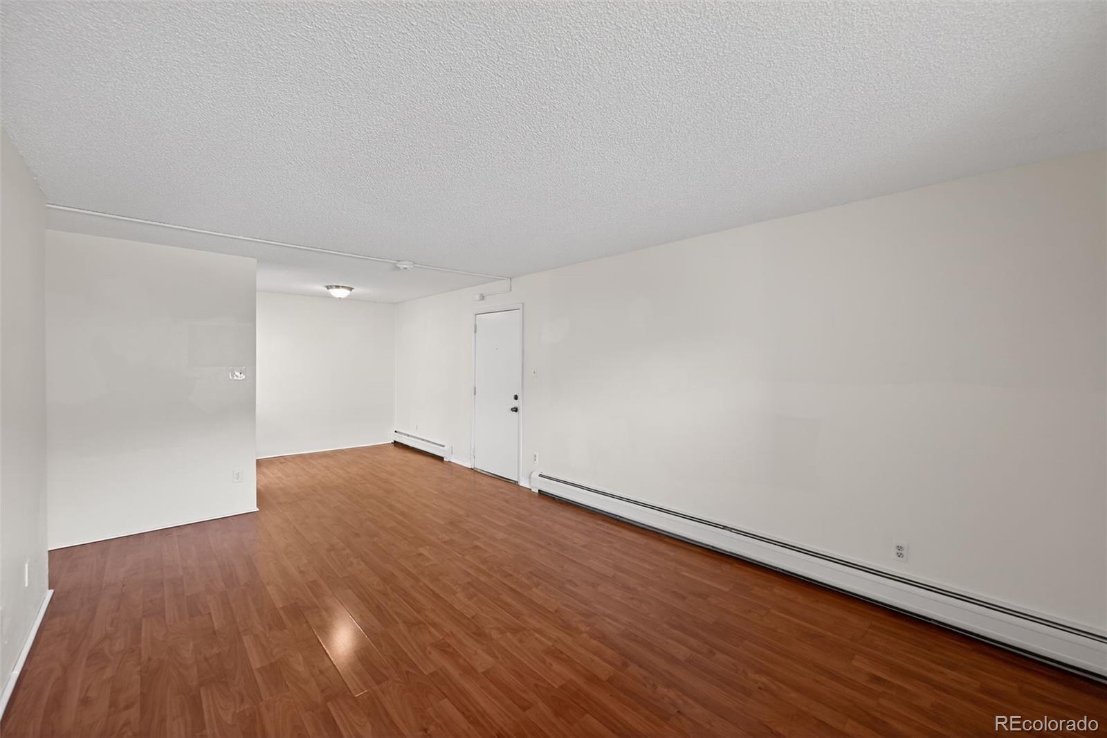 1350 Golden Circle Unit: 211