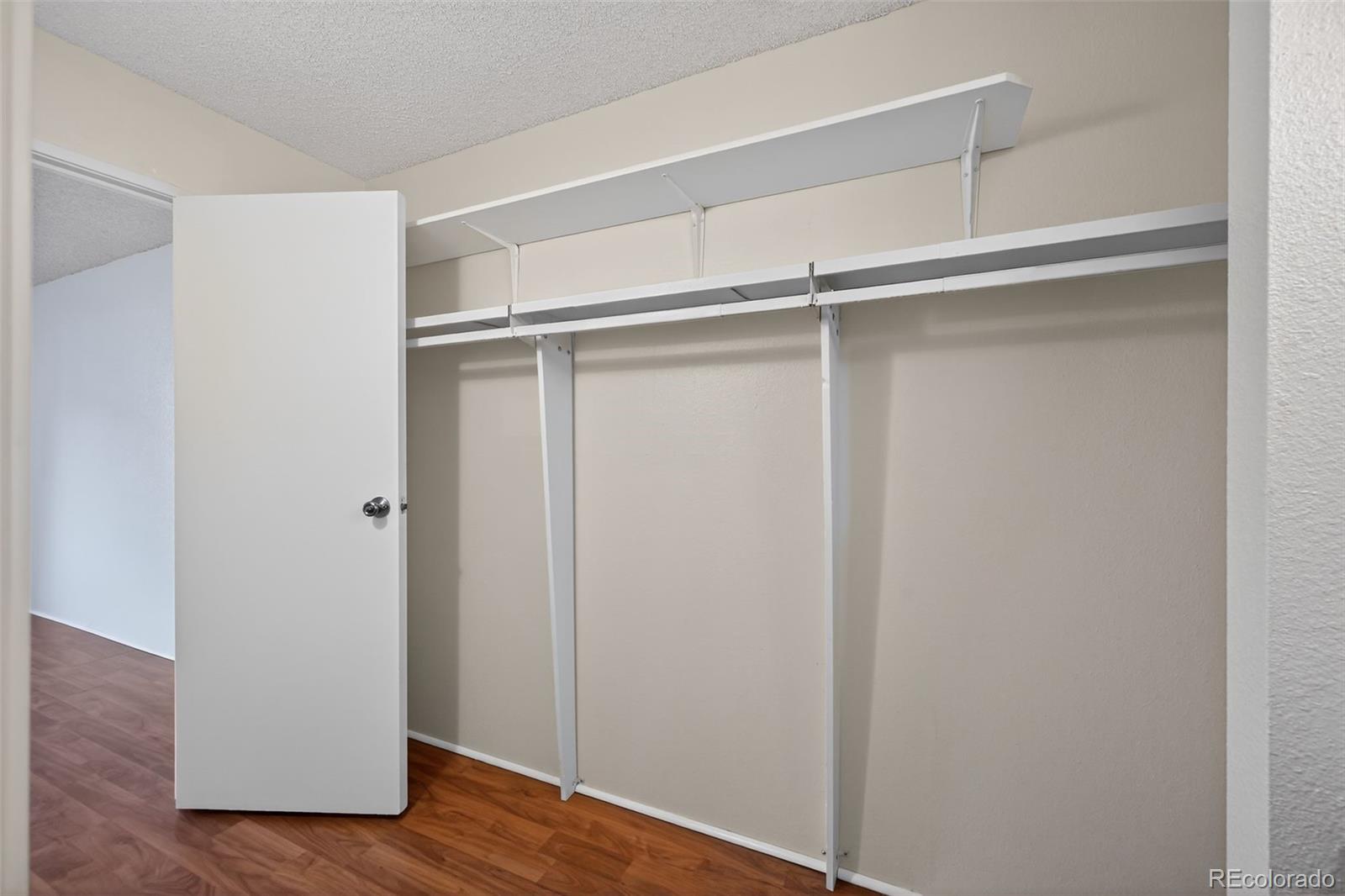 1350 Golden Circle Unit: 211