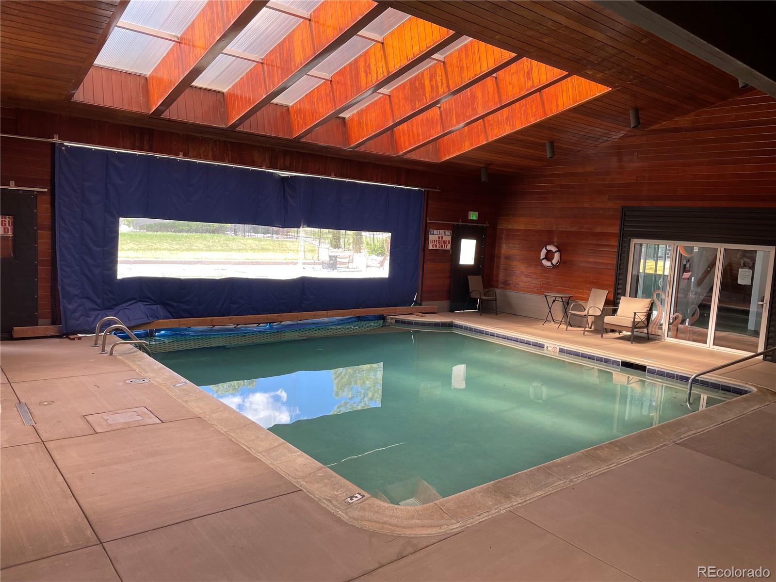 1350 Golden Circle Unit: 211