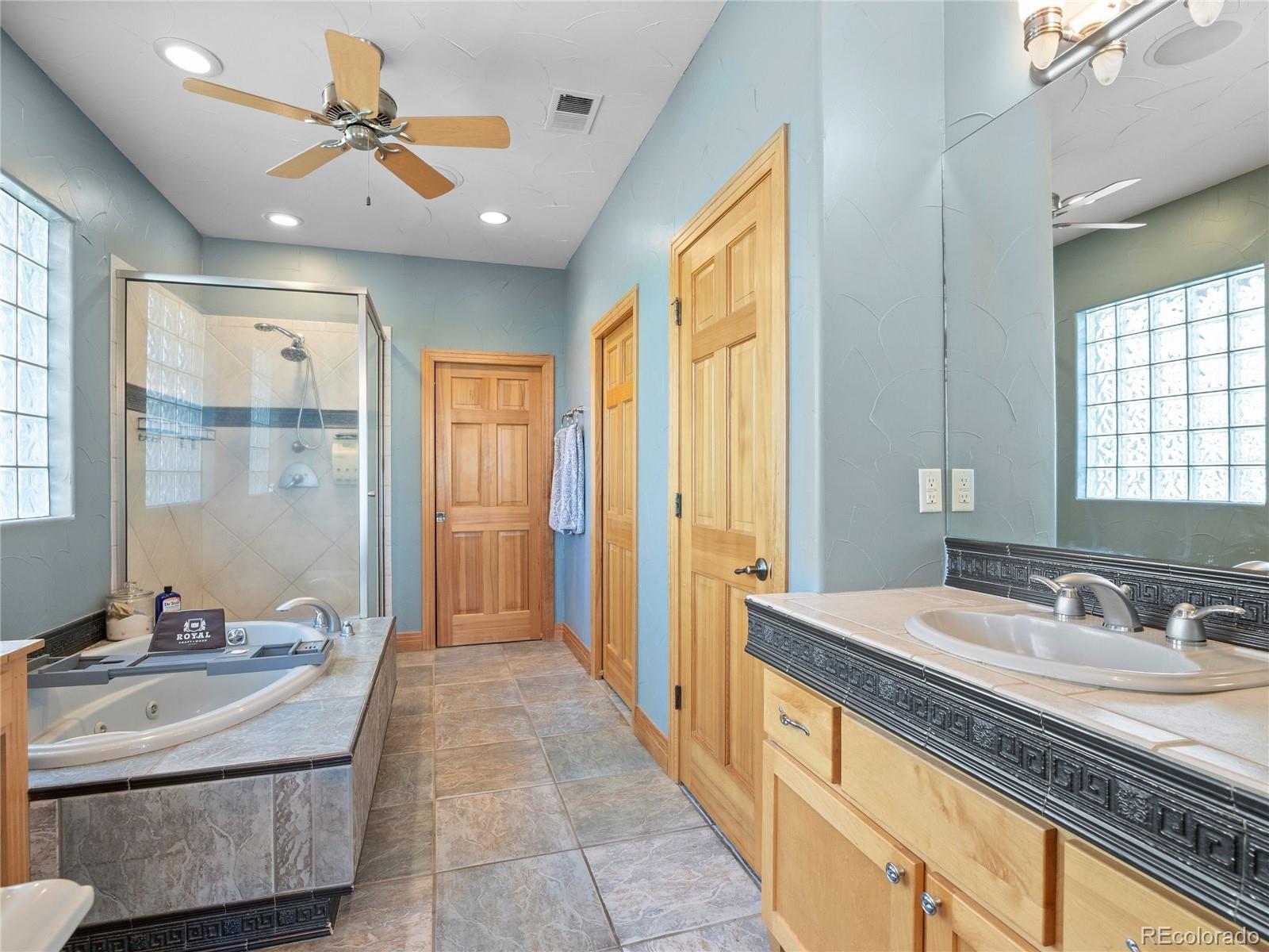 6913 Granite Crag Circle