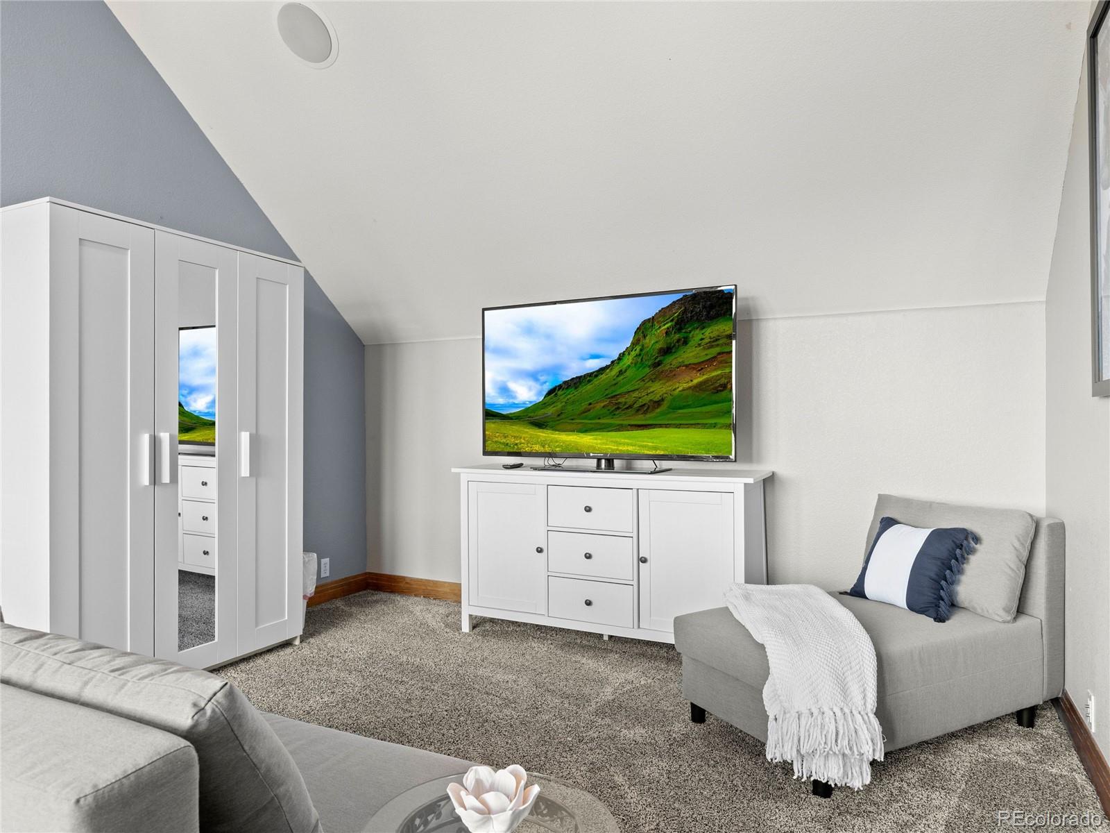 6913 Granite Crag Circle