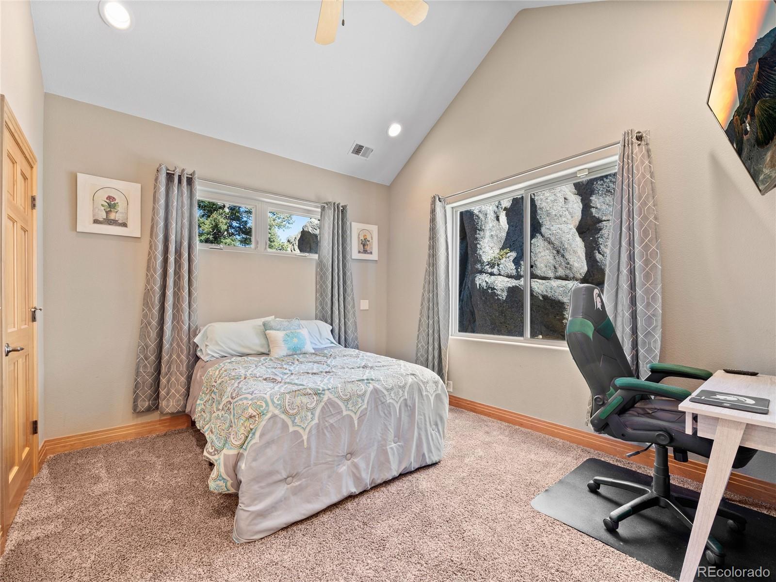 6913 Granite Crag Circle