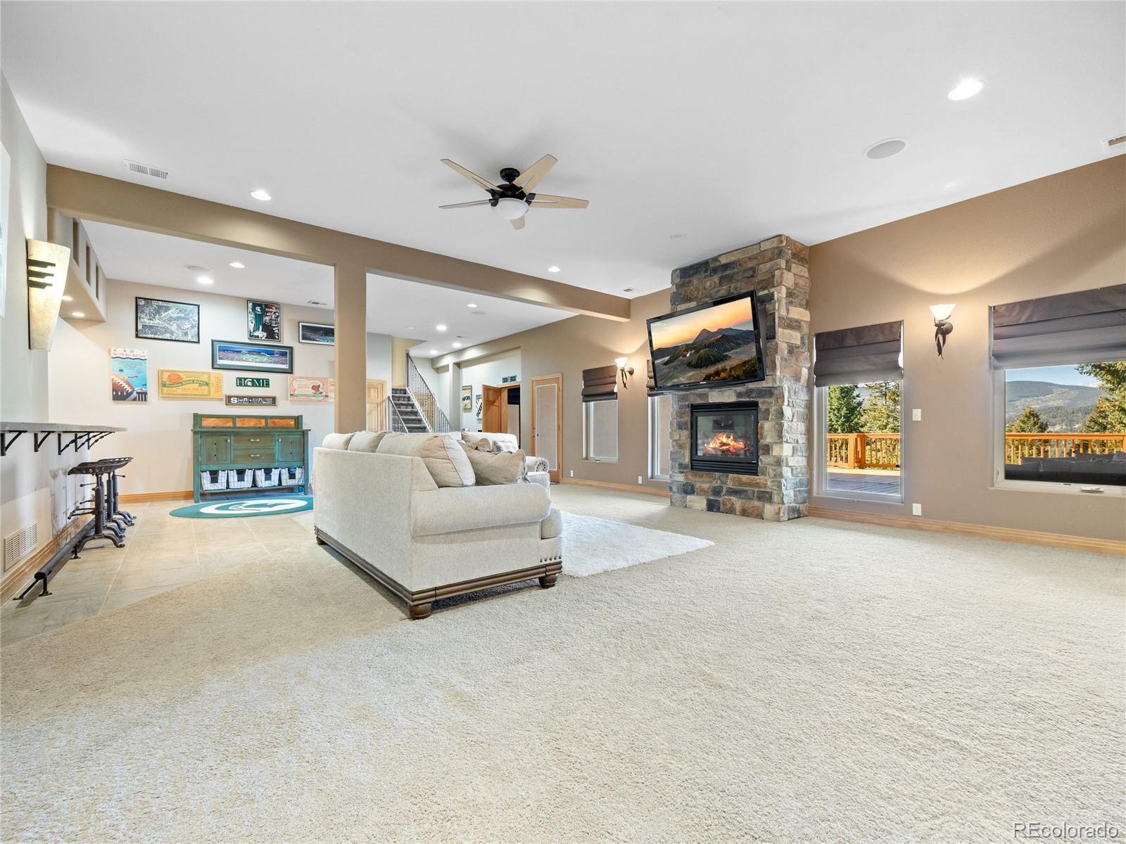 6913 Granite Crag Circle