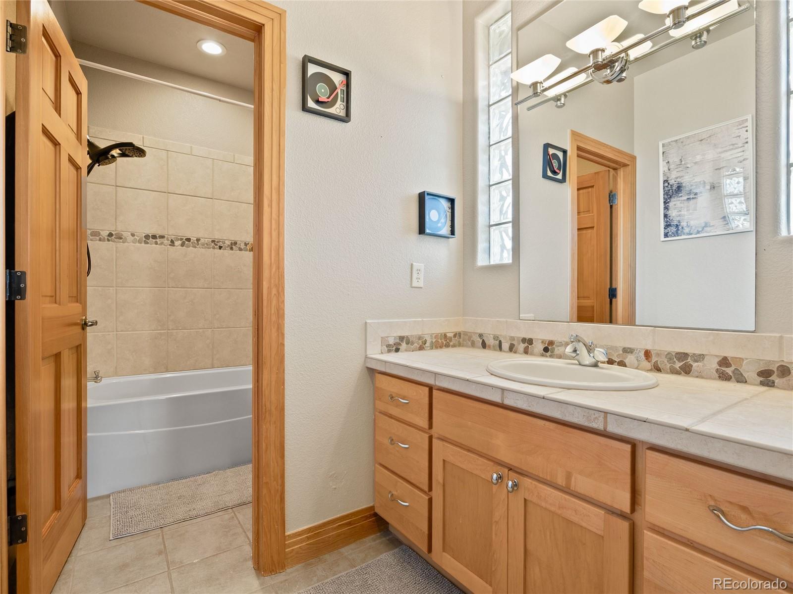 6913 Granite Crag Circle