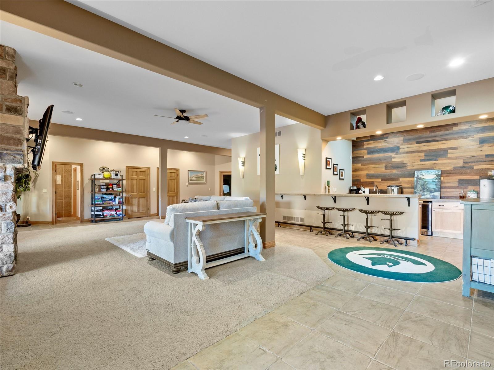 6913 Granite Crag Circle