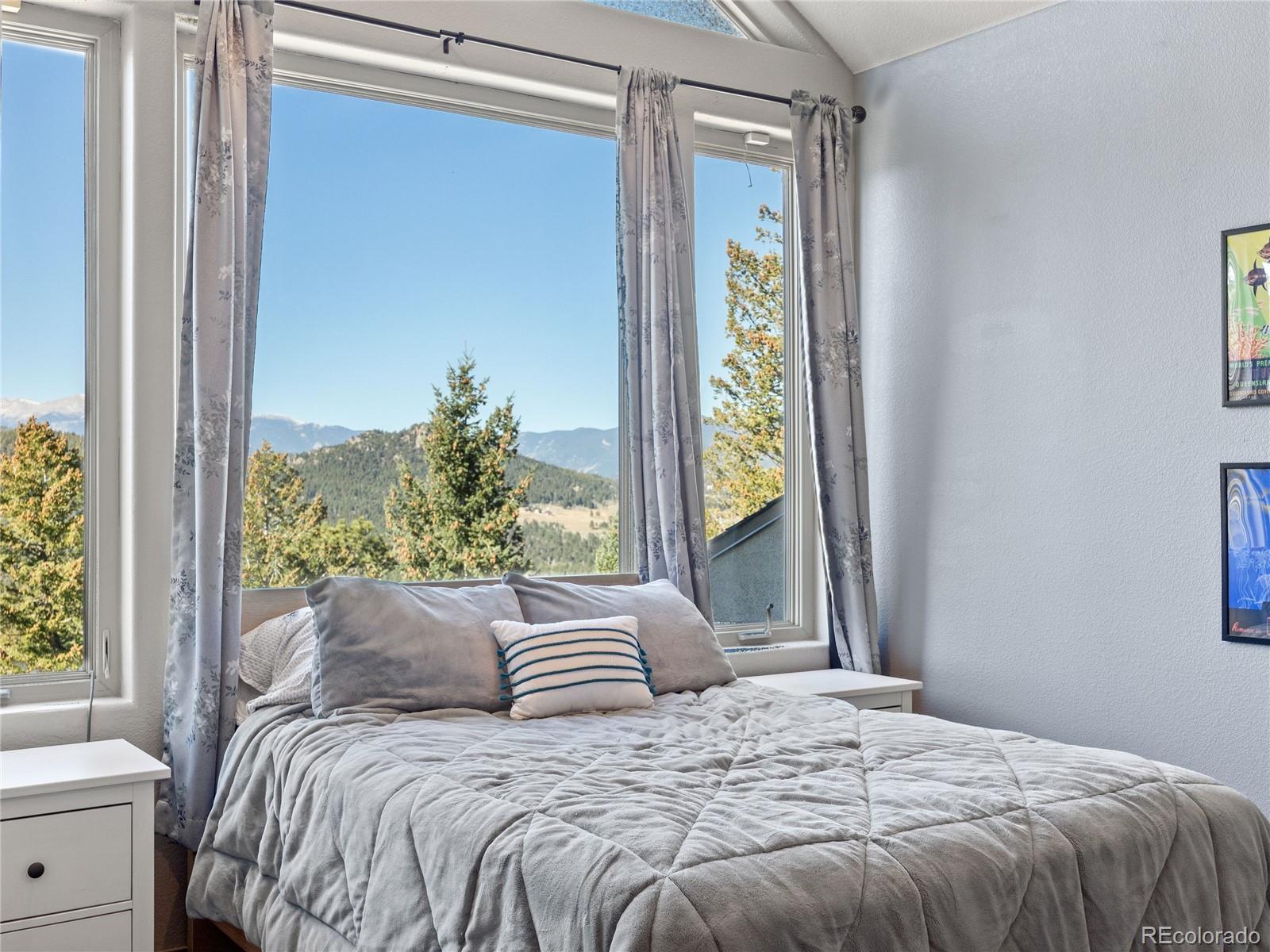 6913 Granite Crag Circle
