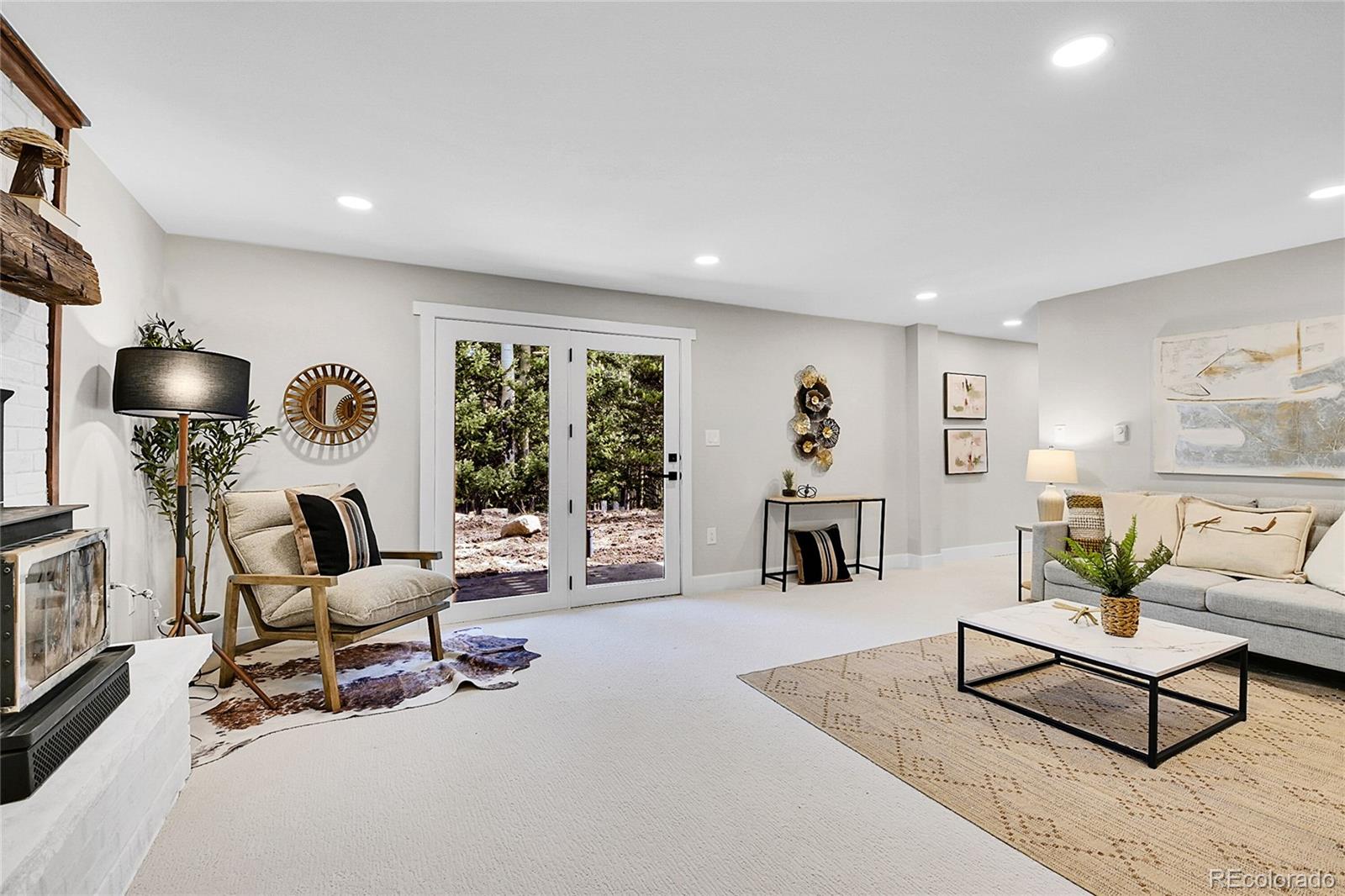 1189 Lodgepole Drive