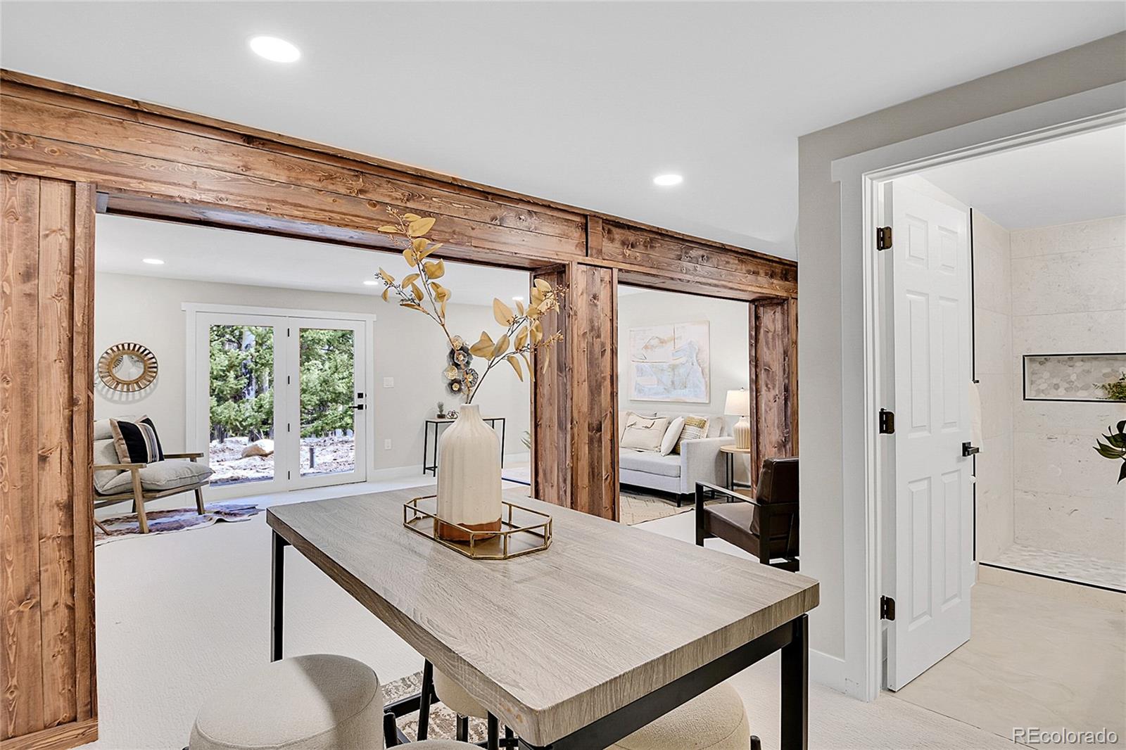 1189 Lodgepole Drive
