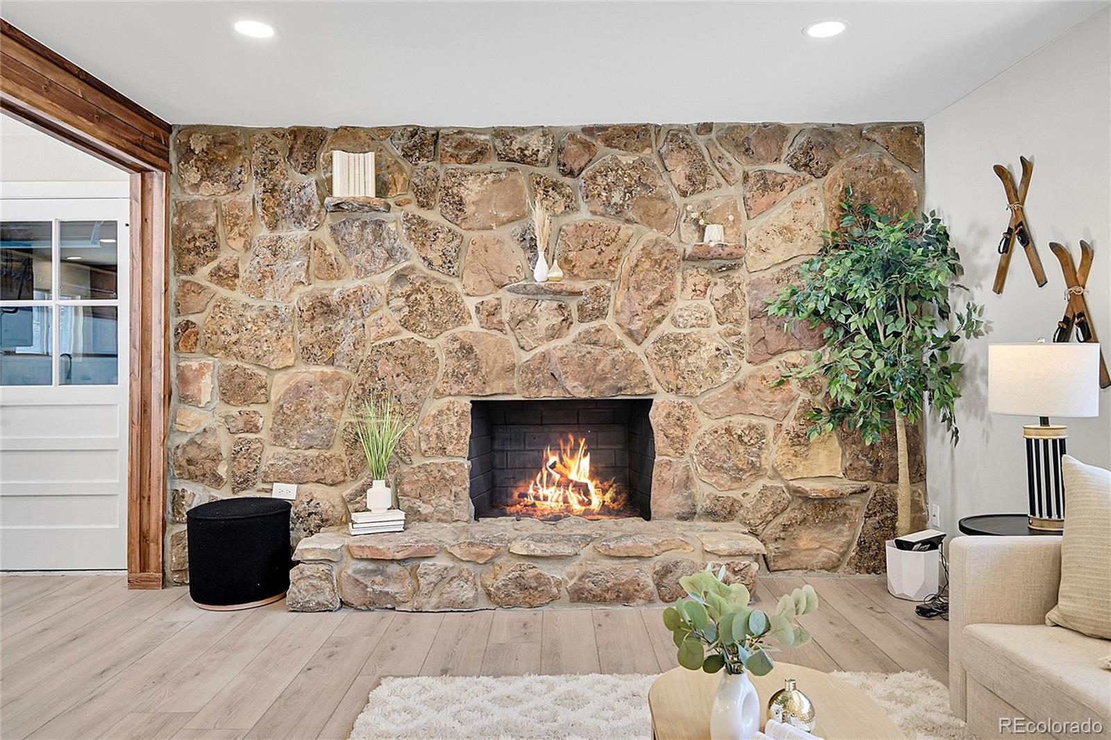 1189 Lodgepole Drive