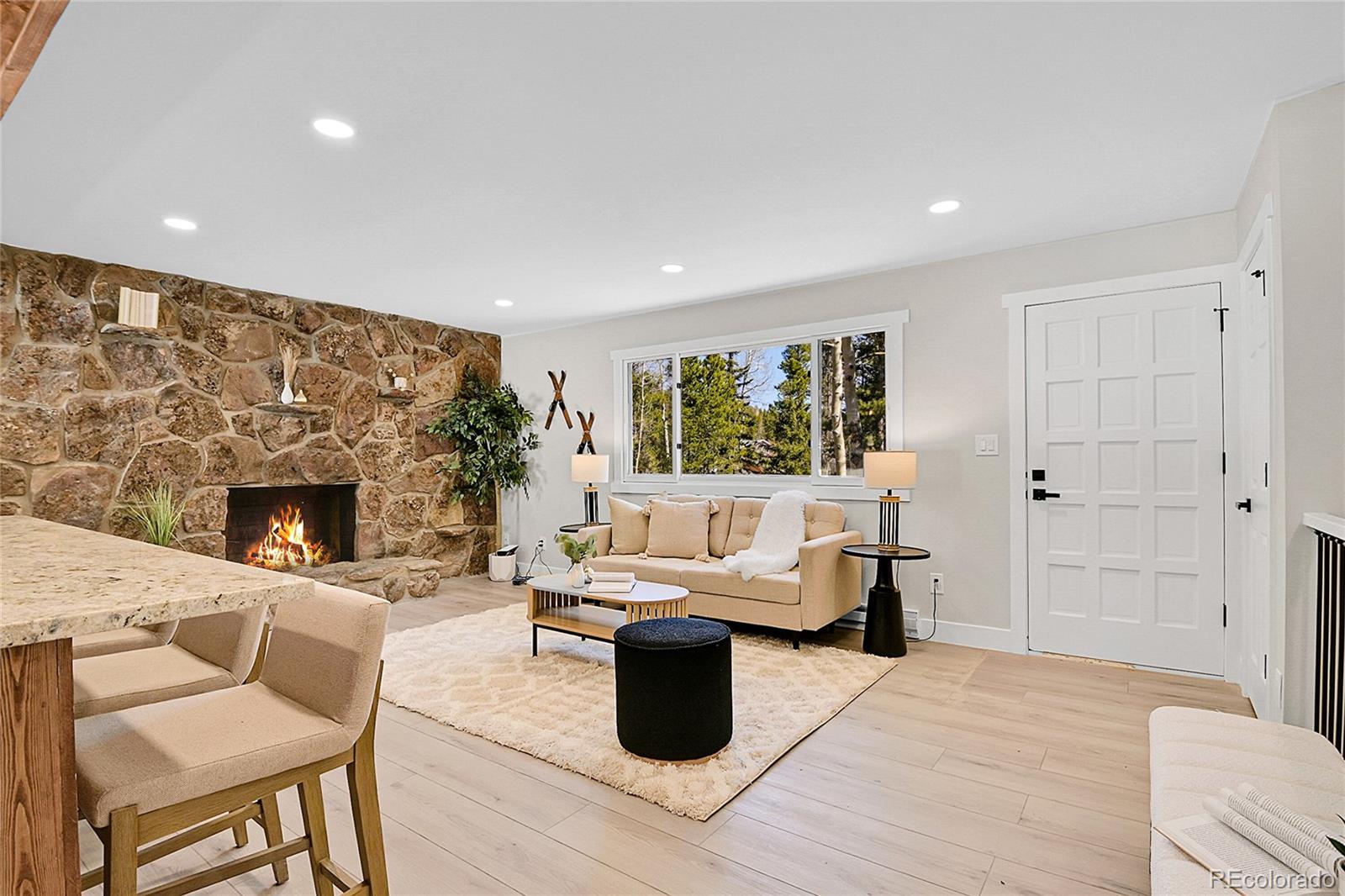 1189 Lodgepole Drive