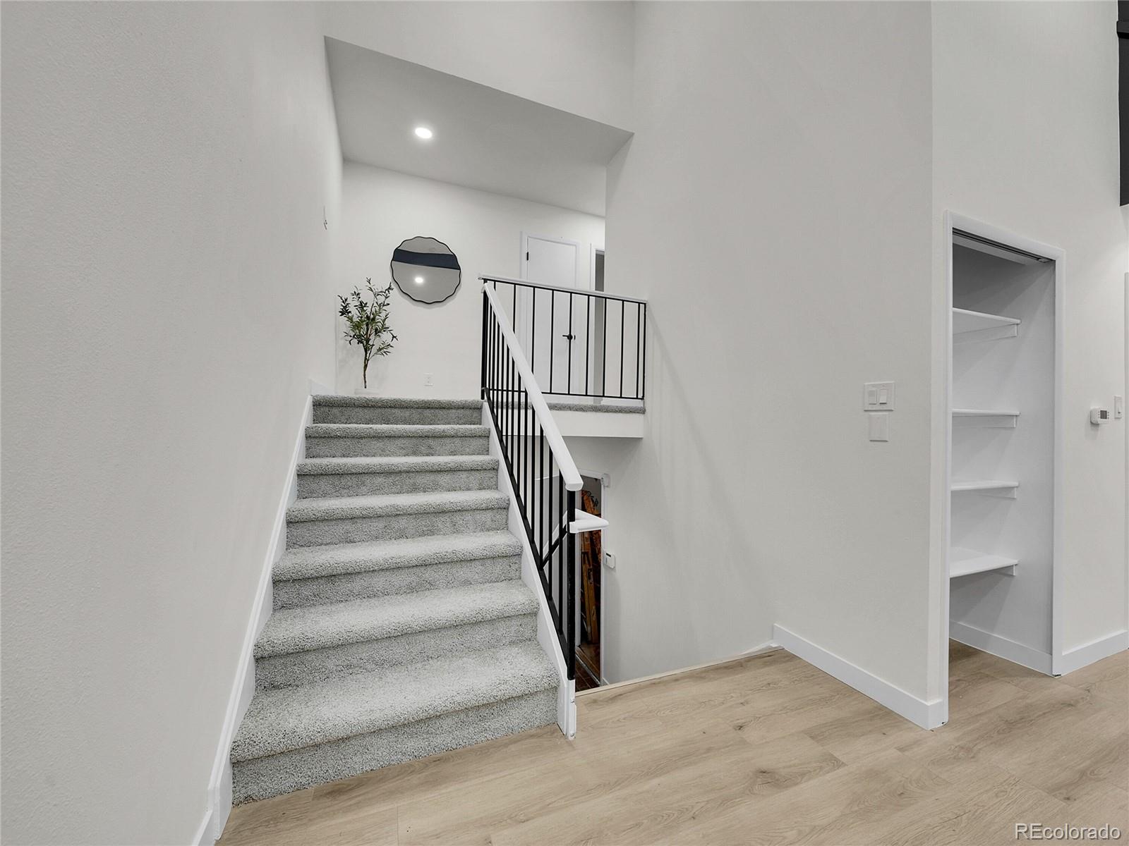3532 S HillCrest Drive Unit: #2